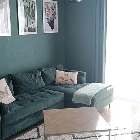 Apartment Une Chambre Avec Balcon *