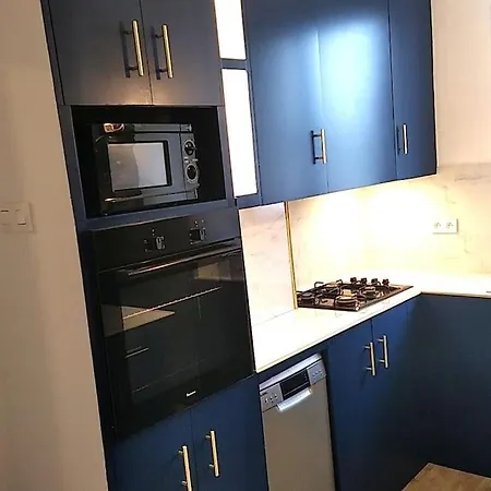 Une Chambre Avec Balcon