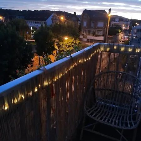 Une Chambre Avec Balcon Διαμέρισμα Chambly